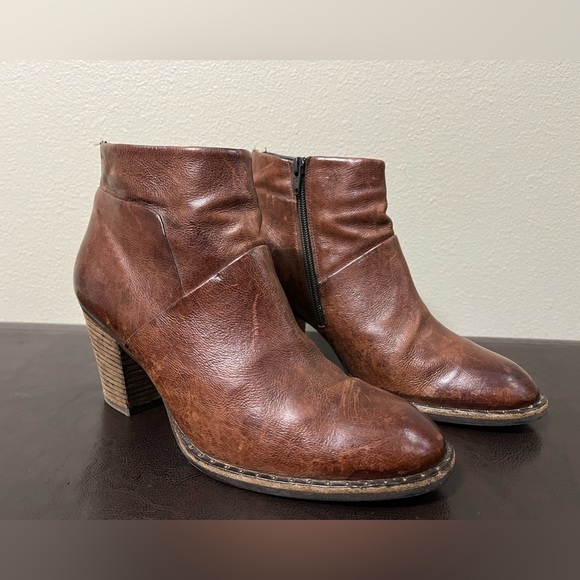 Paul Green Womens 7 UK 9US Booties Stella Stacked Heel Fashion Leather Classic - Picture 4 of 11